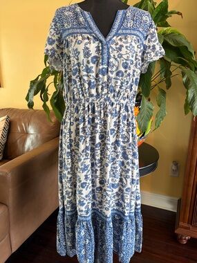 Gap Print Split-Neck Tiered Maxi Dress in Indigo Floral - Large